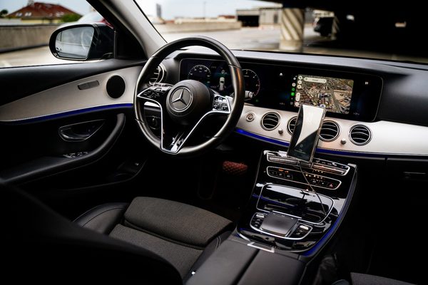 Interiér Mercedes E-Class - miesto vodiča